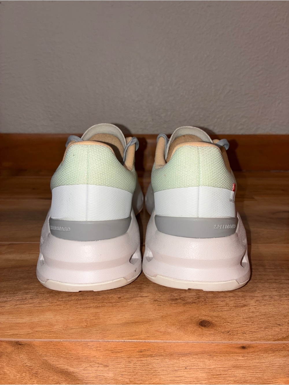 On Cloud Women’s Cloudpulse Trainer Running Shoe Sneakers - size 7 - Picture 6 of 10